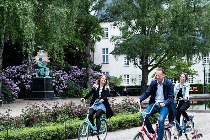 guided-bike-tour-in-wonderful-copenhagen
