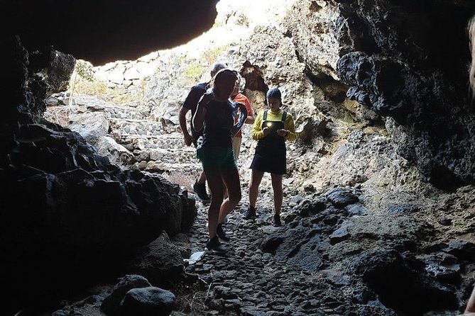guided-geological-excursion-to-ustica