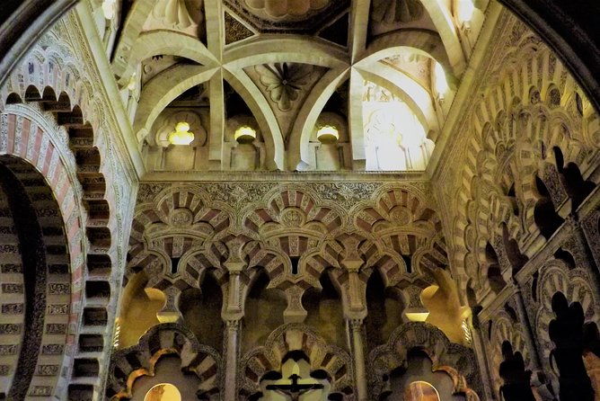 guided-tour-discover-the-2-great-monuments-in-cordoba-mezquita-and-alcazar