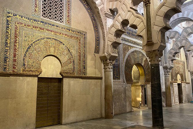 guided-tour-of-the-mosque-cathedral-in-private-tickets-included