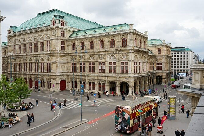 guided-walking-tour-of-vienna-city-center-highlights