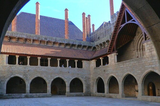 guimaraes-braga-small-group-tour-lunch-all-tickets-included
