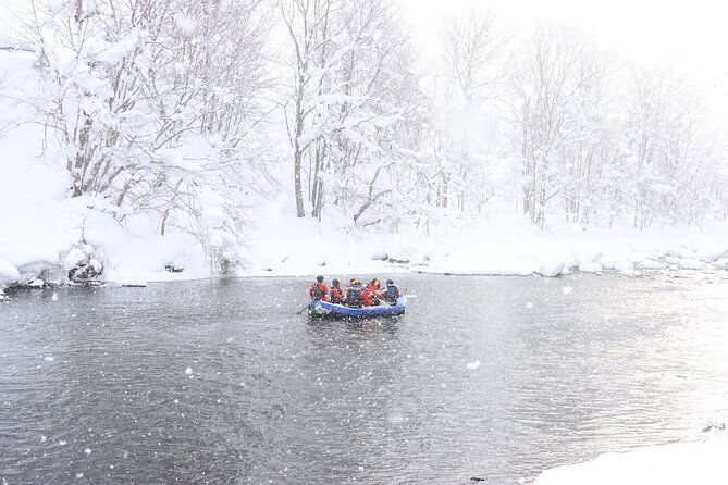 half-day-snow-view-rafting-in-niseko