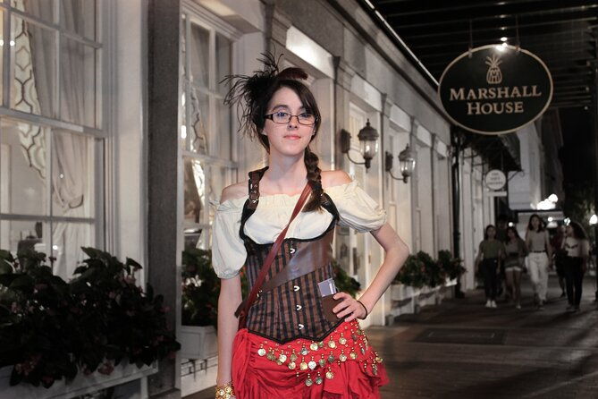 haunted-savannah-booze-and-boos-ghost-walking-tour