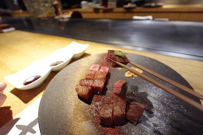 hidden-gem-food-whiskey-night-tour-near-roppongi