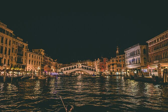 highlights-and-hidden-gems-night-tour-in-venice