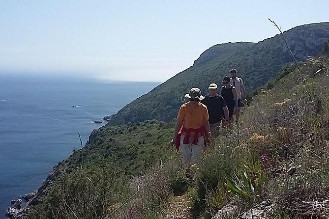hiking-tour-to-the-paradise-beach