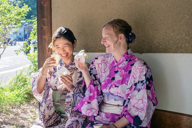 hokkaido-jingu-shrine-private-walking-tour-in-luxury-kimono