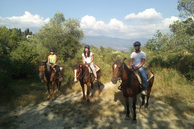 horse-ride-olive-oil-and-local-foods-tasting-in-a-tuscan-farm