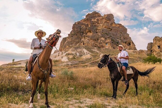 horse-riding-in-the-valleys-of-cappadocia