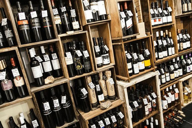 hungarian-wine-tasting-with-cheese-and-charcuterie-in-budapest