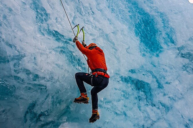 ice-climbing-at-solheimajokull