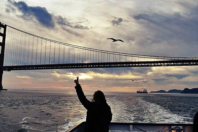 inside-alcatraz-and-golden-gate-bridge-bay-cruise