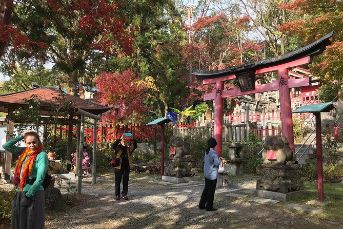 inside-of-fushimi-inari-exploring-and-lunch-with-locals-2