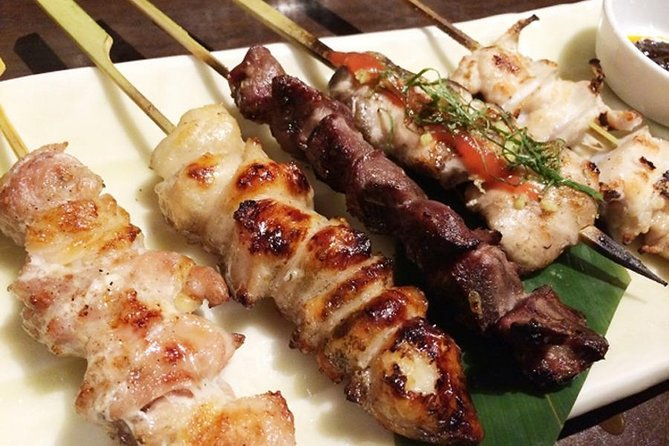 japanese-sake-lesson-tasting-at-izakaya-pub
