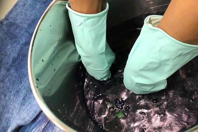 japans-indigo-dyeing-experience-bring-your-own-cloth-to-dye