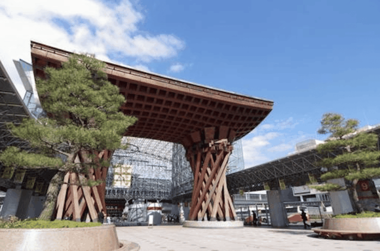 kanazawa-private-custom-tour-with-local-guide