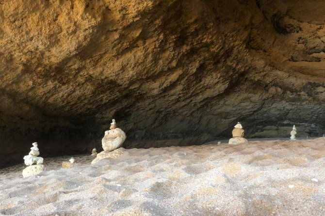 kayak-tour-with-salsa-lesson-in-benagil-cave-by-startoursalgarve