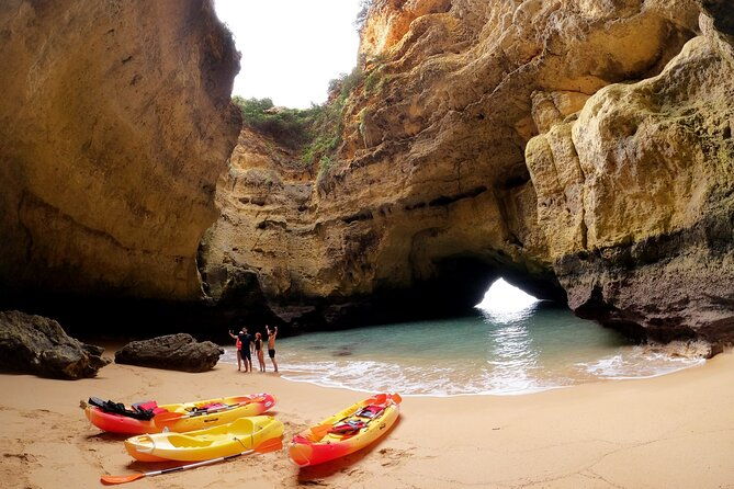 kayak-tours-to-benagil-marine-caves-from-benagil-beach