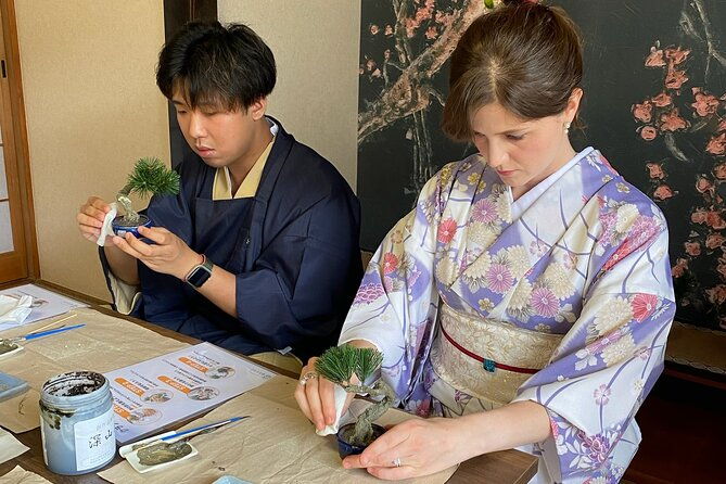 kimono-tea-experience-and-handcraft-bonsai-in-hakone-gora