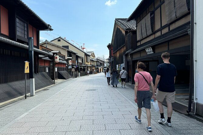 kyoto-half-day-private-tour-gion-geisha-districts-kiyomizu