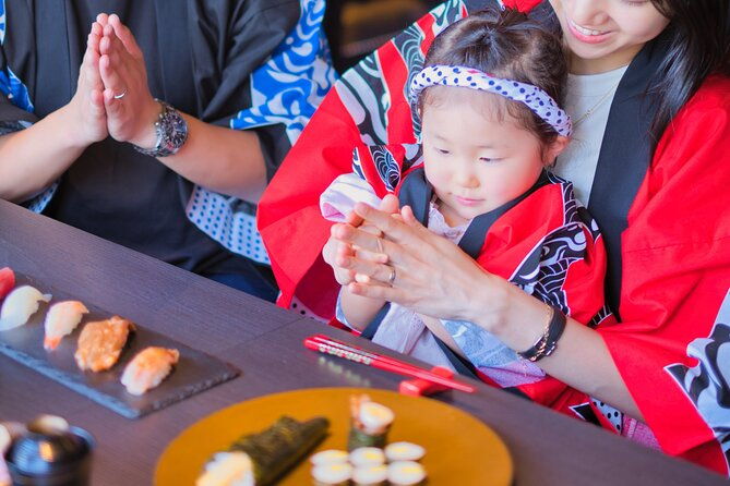 kyoto-making-wagyu-sushi-experience