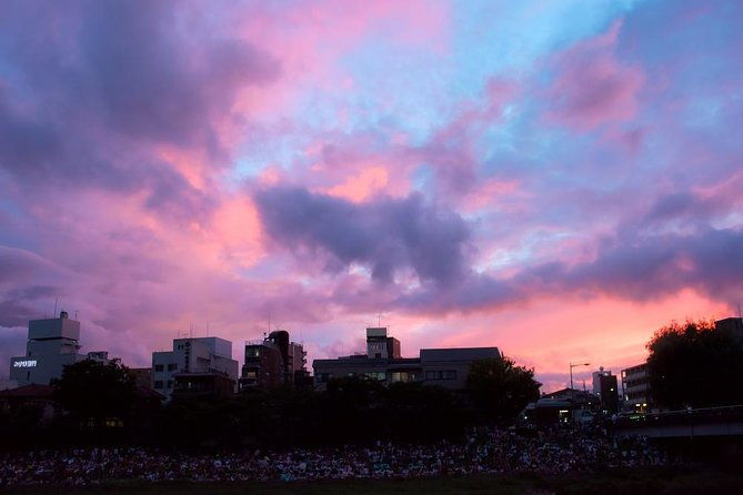kyoto-spring-evening-cherry-blossom-food-tour