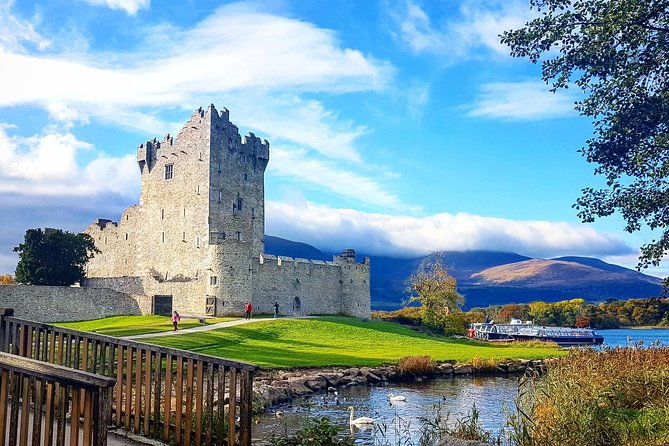 lakes-of-killarney-cruise