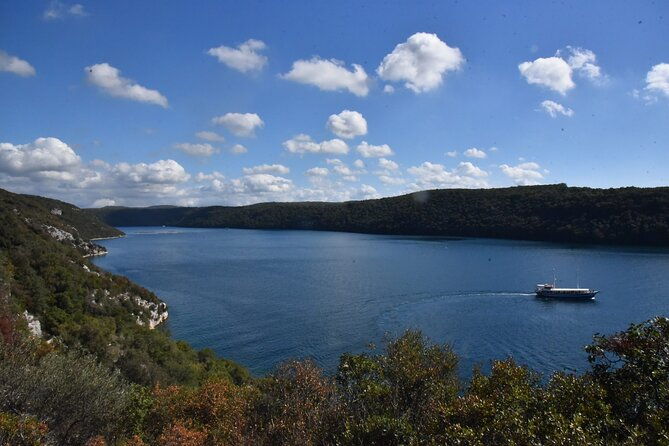 lim-bay-outrigger-canoe-tour