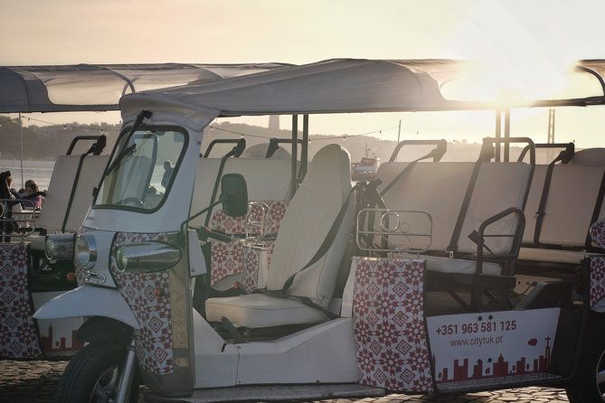 lisbon-street-art-private-tuk-tuk-tour-with-pickup