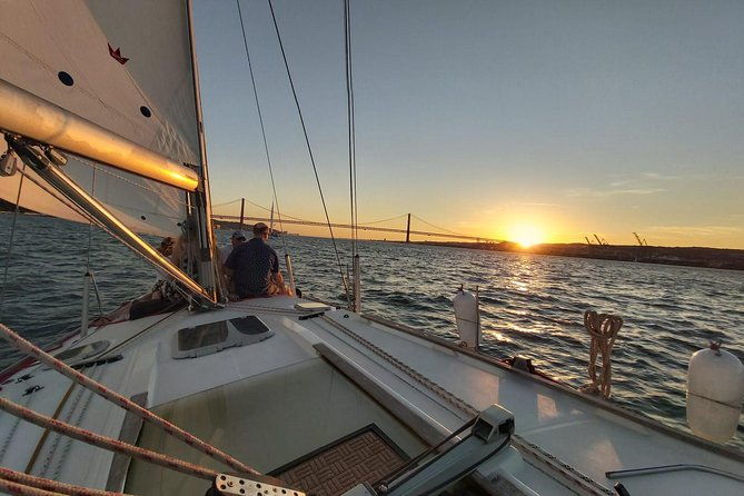 lisbon-sunset-sailing-with-portuguese-wine-history