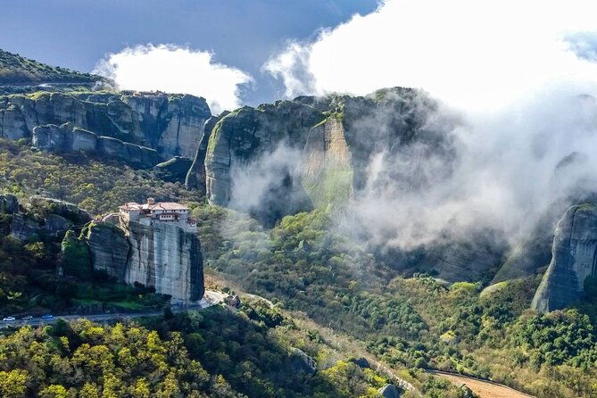 meteora-panoramic-morning-small-group-tour-with-local-guide