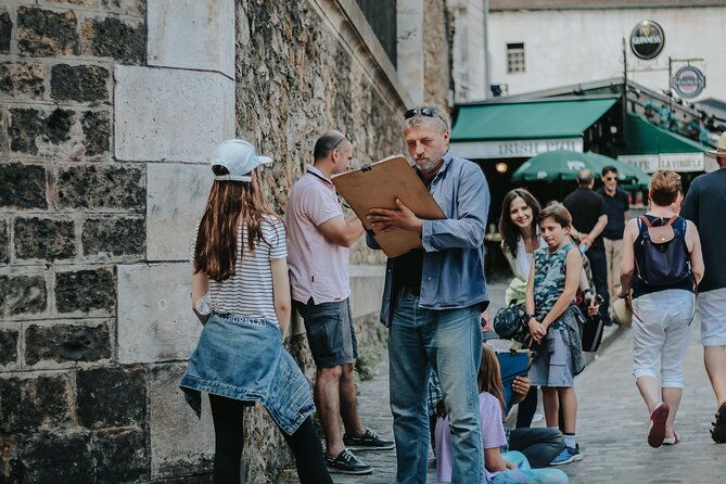 montmartre-walking-tour-the-best-of-art-culture-parisian-charm