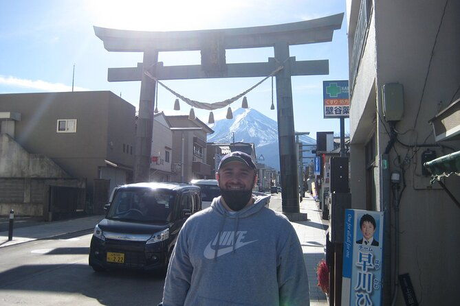 mount-fuji-five-lakes-tour-from-kawaguchiko-with-guide-vehicle