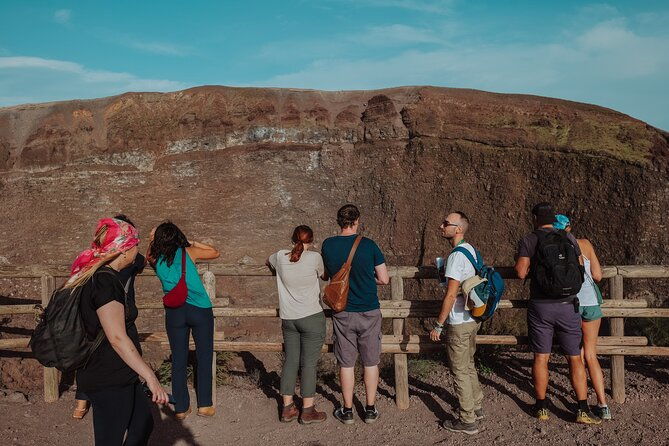 mount-vesuvius-tour-from-pompeii-led-by-an-expert-guide