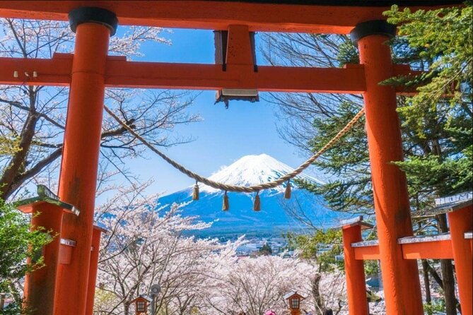 mt-fuji-and-lake-kawaguchi-scenic-1-day-bus-tour-from-tokyo