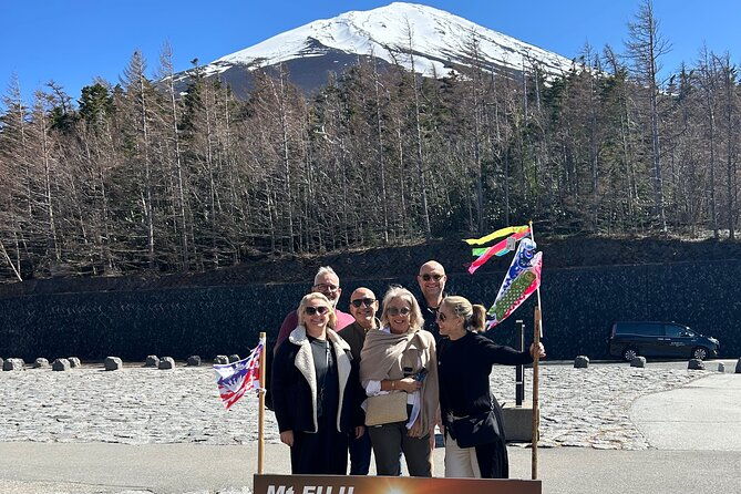 mt-fuji-plus-gotembatour-from-to-tokyoyokohama-2-12-guests