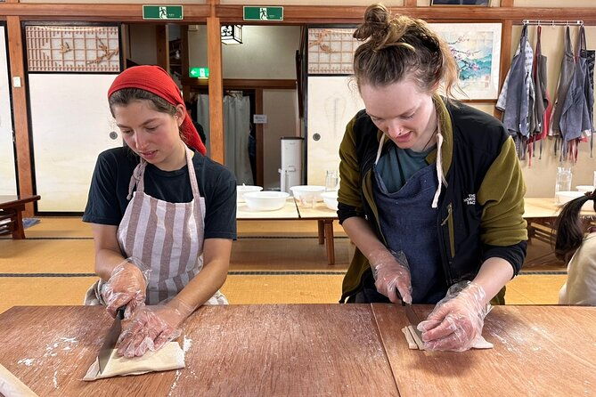 mt-fuji-shiba-sakura-festival-and-hoto-noodle-making