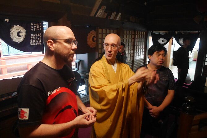 mt-inunaki-trekking-and-goma-prayer-experience-in-osaka