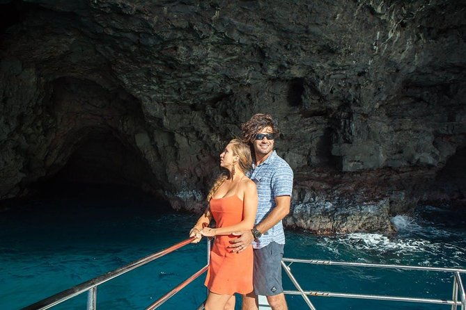 na-pali-sunset-sightsee-boat-tour