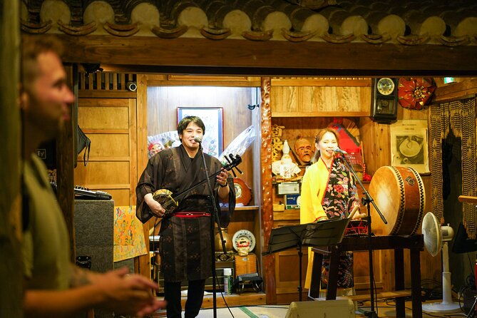 naha-bar-hopping-tour-in-okinawa