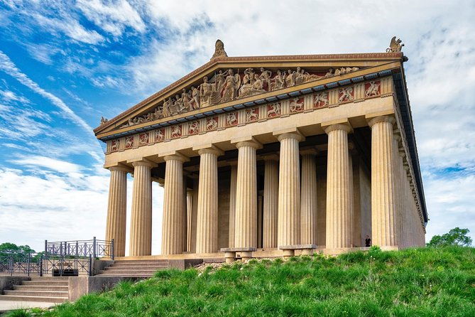 nashville-vip-style-private-tour-with-local-singer-songwriter