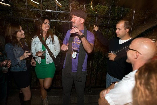 new-orleans-cocktail-history-walking-tour-in-the-french-quarter