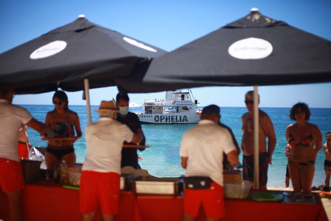 ophelia-catamaran-cruises-beach-bbq