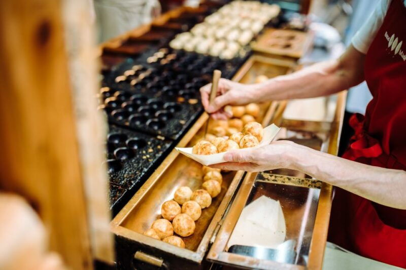 osaka-eat-like-a-local-street-food-tour
