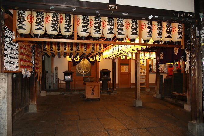 osaka-guide-tour-kushikatsu-takoyaki