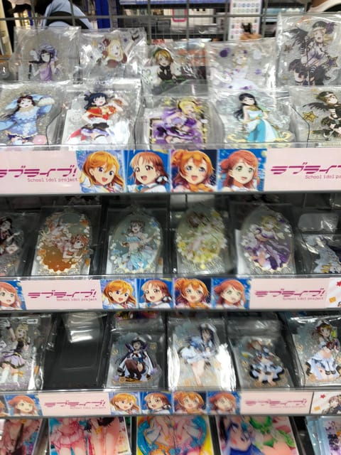 osaka-tour-otaku-dendentownmaid-cafeshoppingphoto-booth