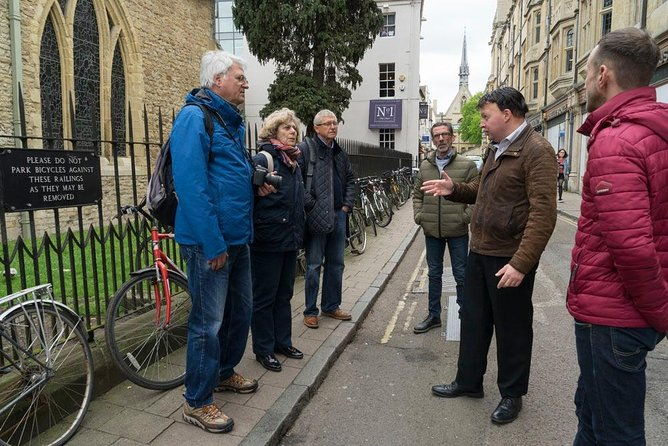 oxford-city-and-university-walking-small-group-public-tour