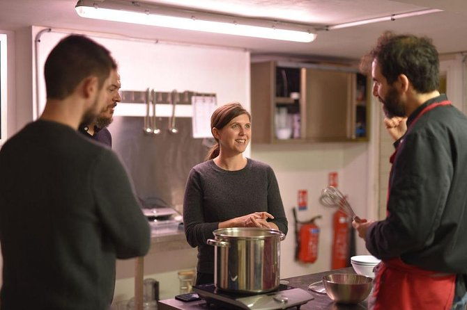 paris-cheesemaking-workshop-including-wine-and-cheese-tasting-with-an-expert