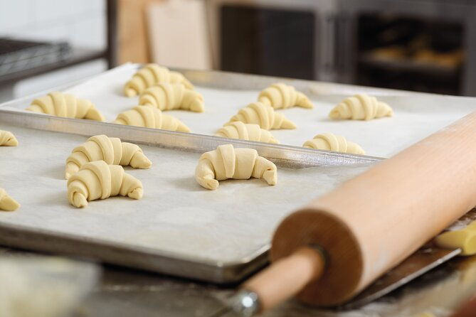 paris-croissant-small-group-baking-class-with-a-chef